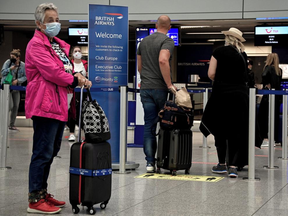 Europa comienza a reabrir sus fronteras al remitir la pandemia