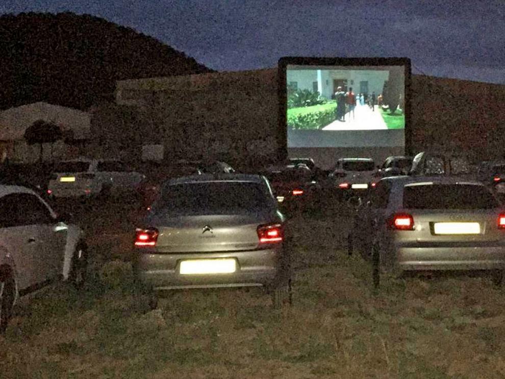 Ayerbe estrena el autocine de Sonido 54 con la mítica "Grease"