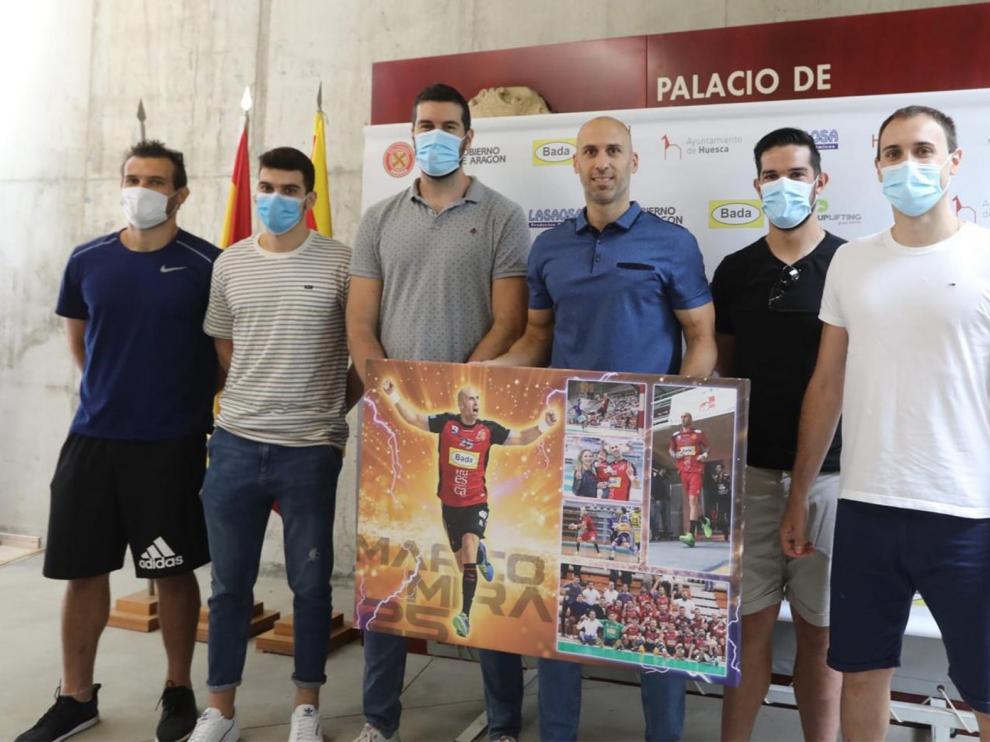 Adiós a Marco Mira, el buque insignia del Balonmano Huesca