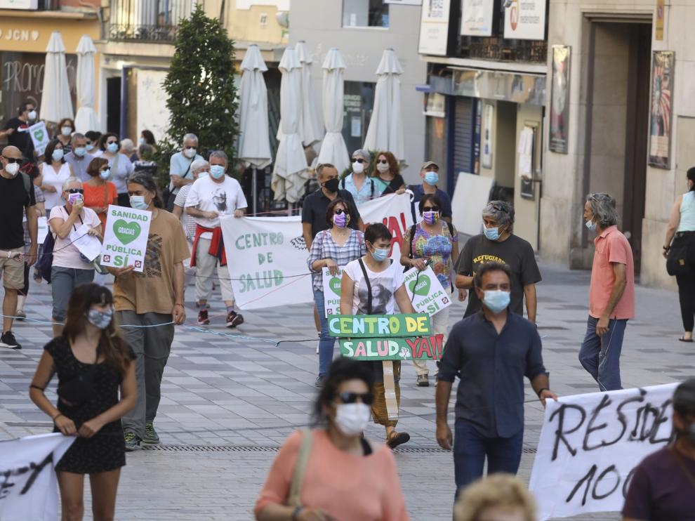 Más de 200 personas piden en Huesca el fin de la privatización sanitaria