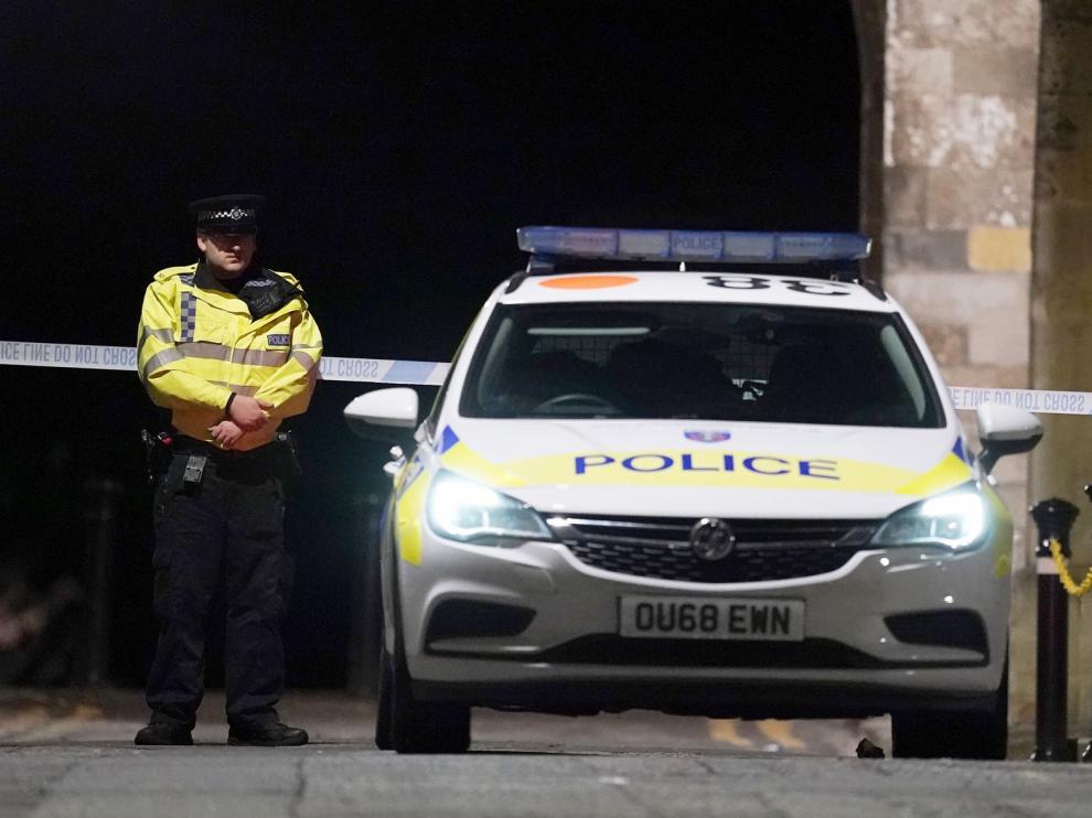 La Policía británica declara el ataque en Reading en el que han muerto tres personas apuñaladas "incidente terrorista"