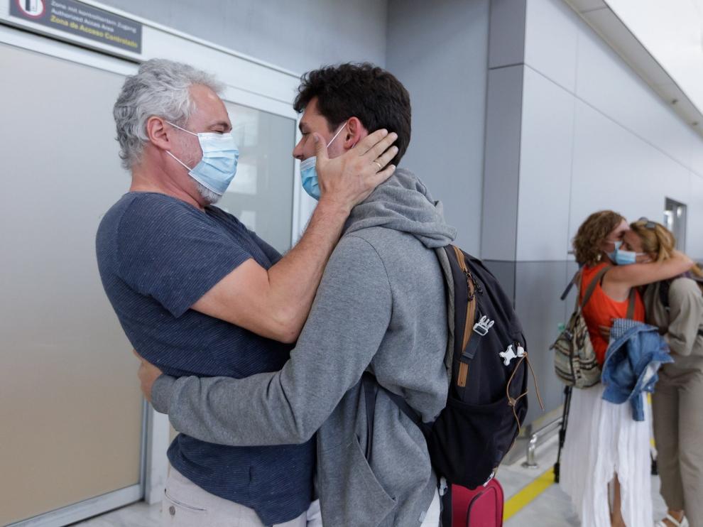 Tímida llegada de los primeros turistas en la nueva normalidad