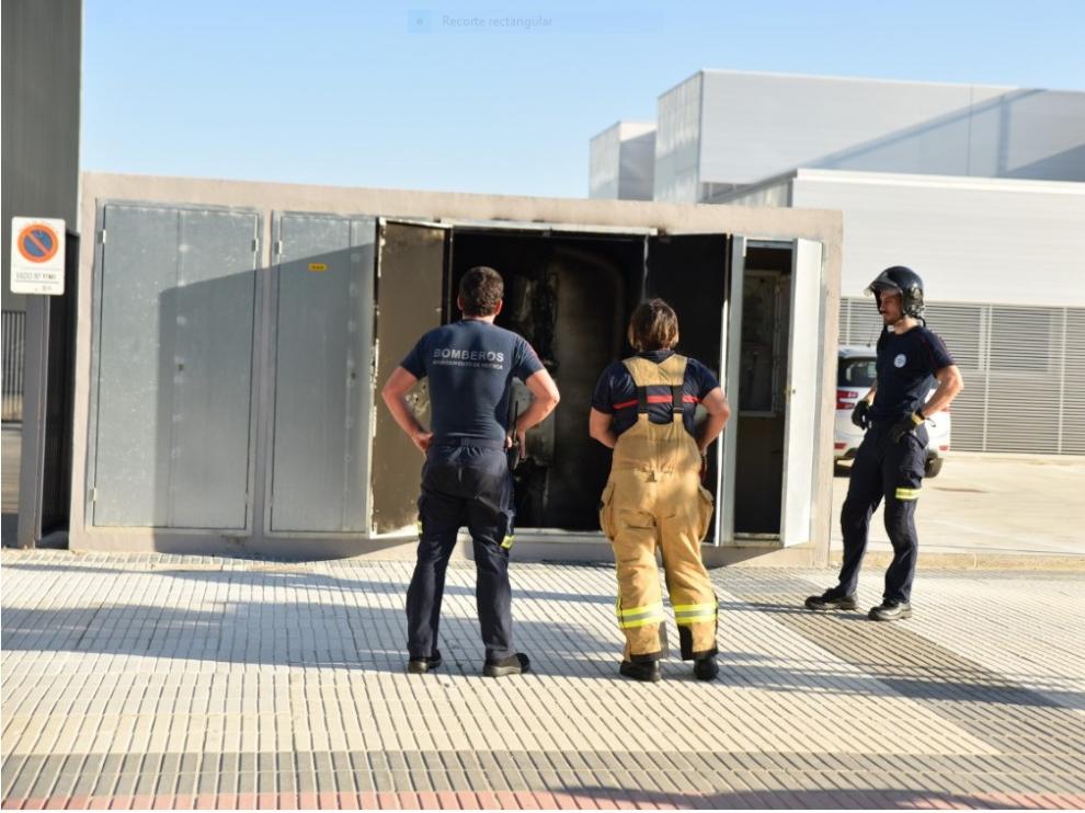 Incendio en un transformadorubicado en la calle Calatayud de Huesca