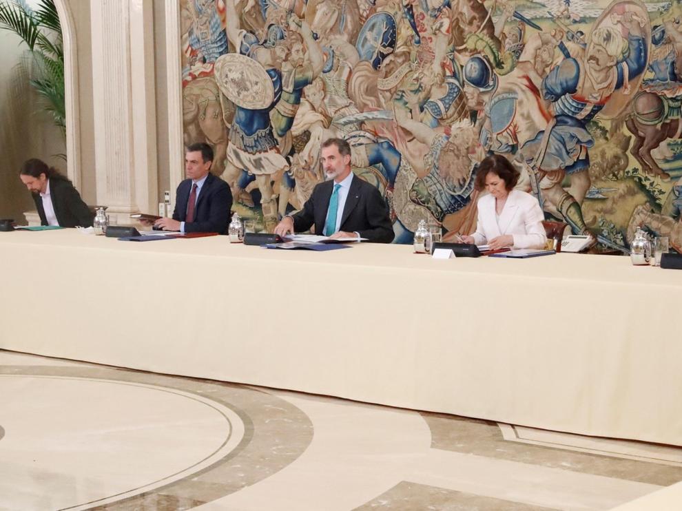 El Rey y el Gobierno analizan el riesgo tras el estado de alarma