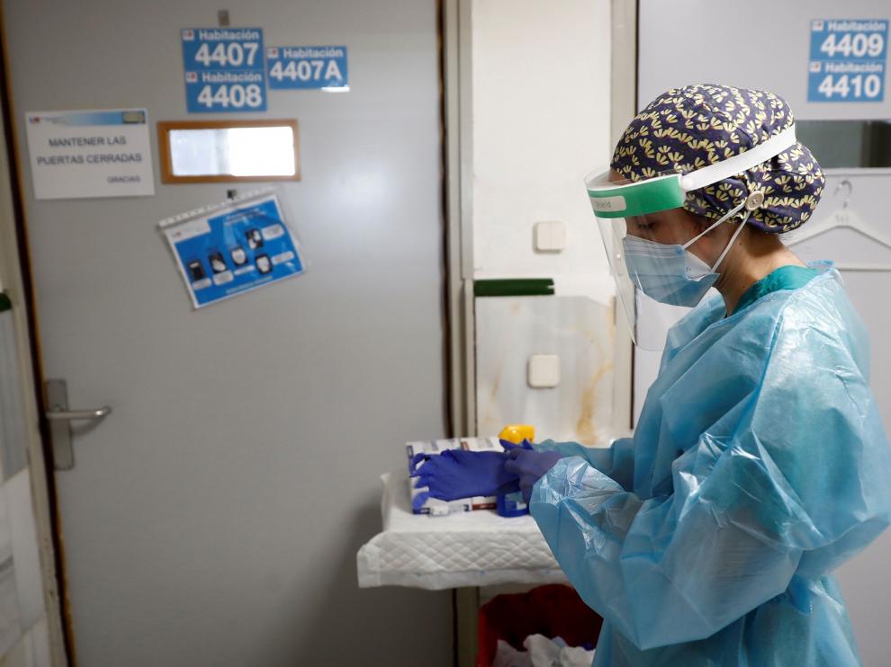 Sanidad notifica 61.422 nuevos casos y 401 muertes en el conjunto de España, mientras la incidencia se dispara a 435