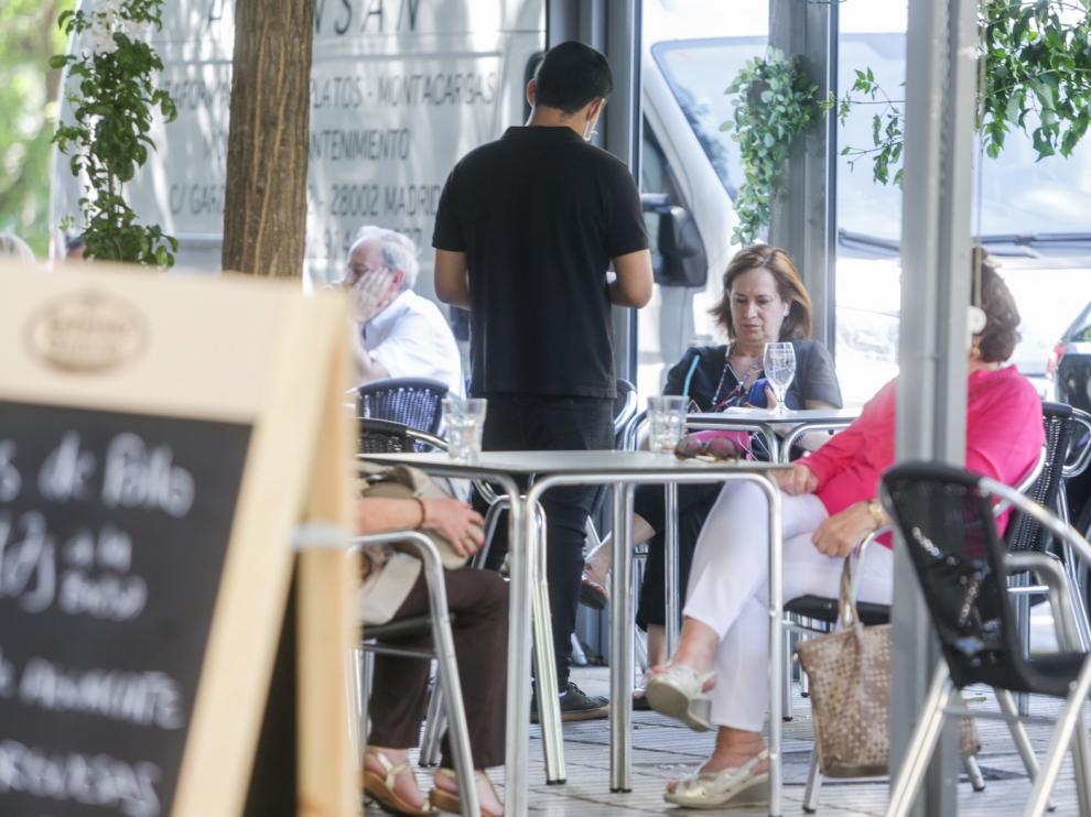 Nuevo repunte de contagios en España, 628 en 24 horas elevan a 5.695 los casos en 7 días