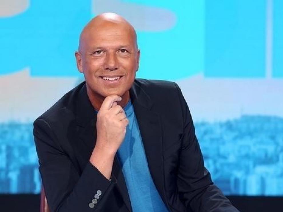 "Aruser@s" de Alfonso Arús cumple 400 programas y renueva en La Sexta