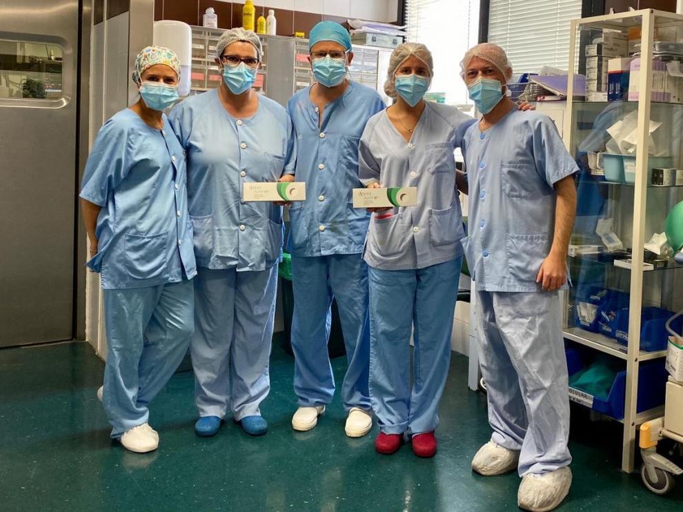 El Hospital Clínico incorpora un nuevo implante para tratar el glaucoma