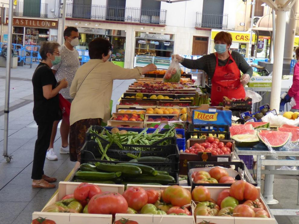Barbastro amplía los aforos en los tres mercados que celebra