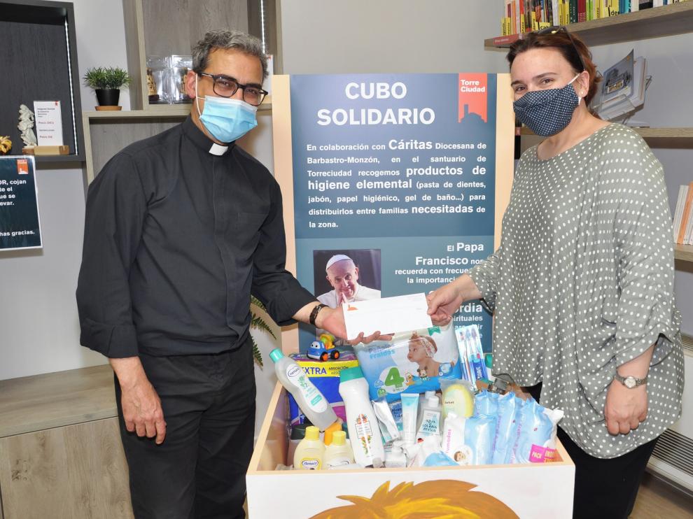 Torreciudad entrega las donaciones de sus fieles a Cáritas Barbastro-Monzón