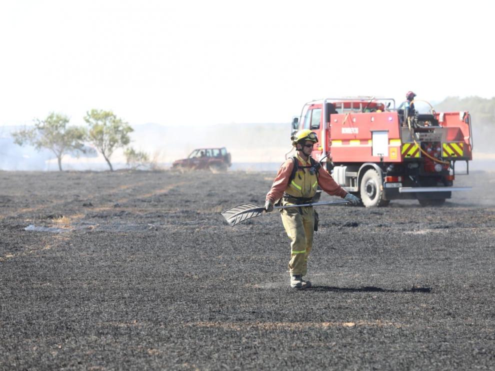 La chispa de una empacadora ha provocado un incendio en Banariés que ha afectado a 8,5 hectáreas