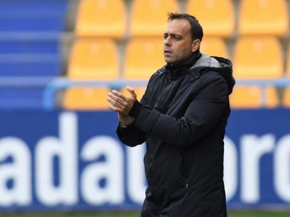 Fran Fernández, técnico del Alcorcón: "Para ganar vamos a tener que hacer un partido de diez"