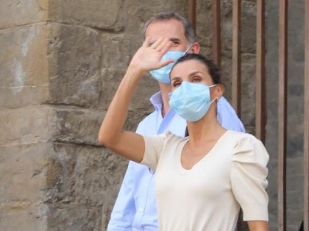 Lambán afirma que don Felipe VI "sale ganando enteros de manera apabullante" con sus visitas para promover el turismo