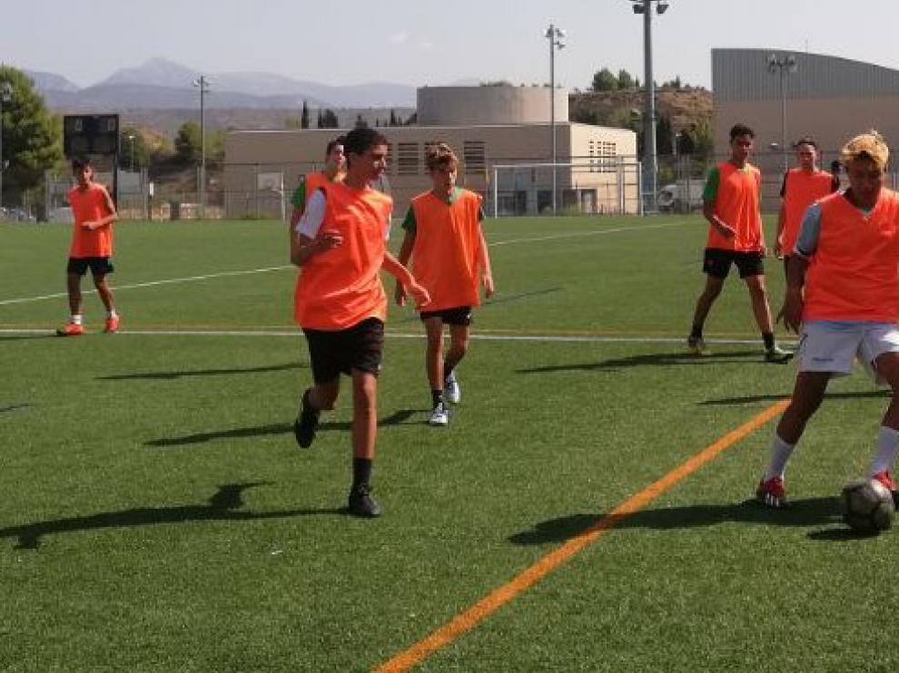 Investigadores del Campus de Huesca revisan en un libro las nuevas estrategias docentes en Educación Física y formación deportiva