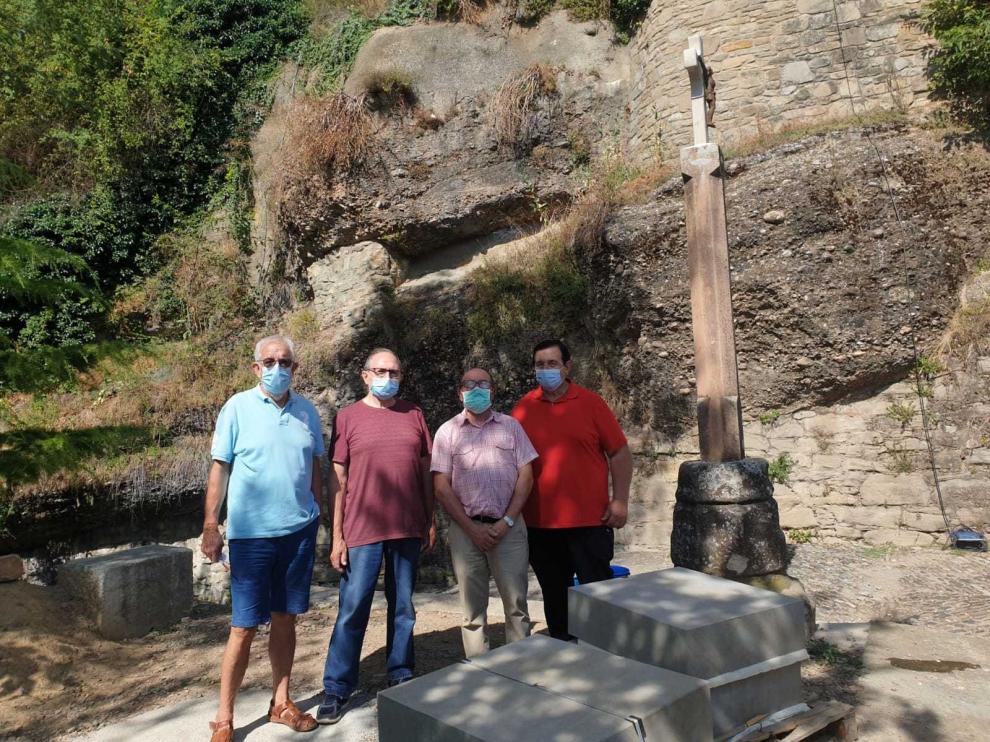 Un crucero de Jesús Abizanda sustituirá a la cruz de término de Graus