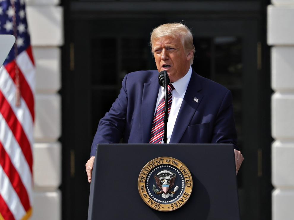 Trump cambia de jefe de campaña ante los sondeos