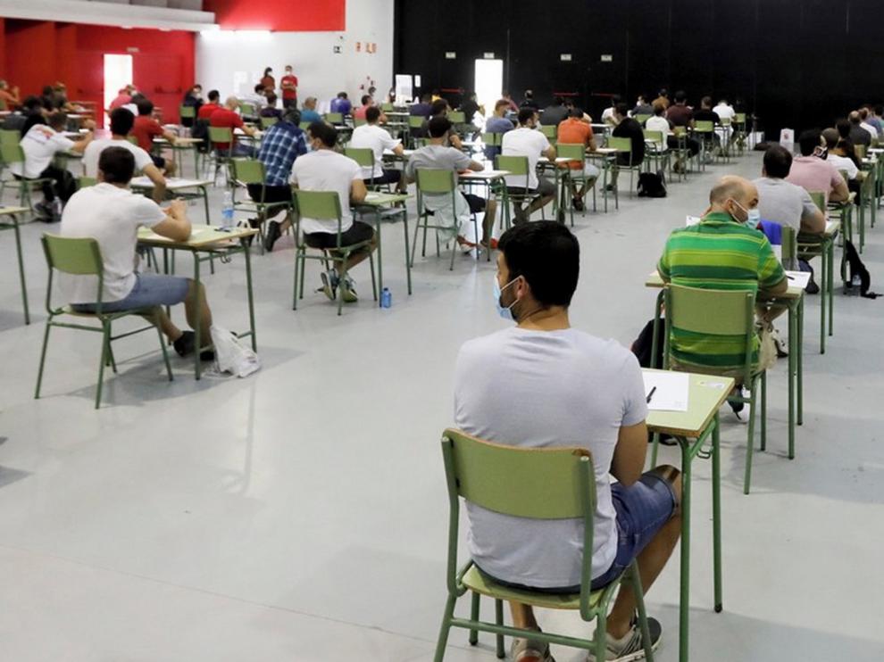 El 58 % de los aspirantes a oficiales de bomberos se presenta al examen