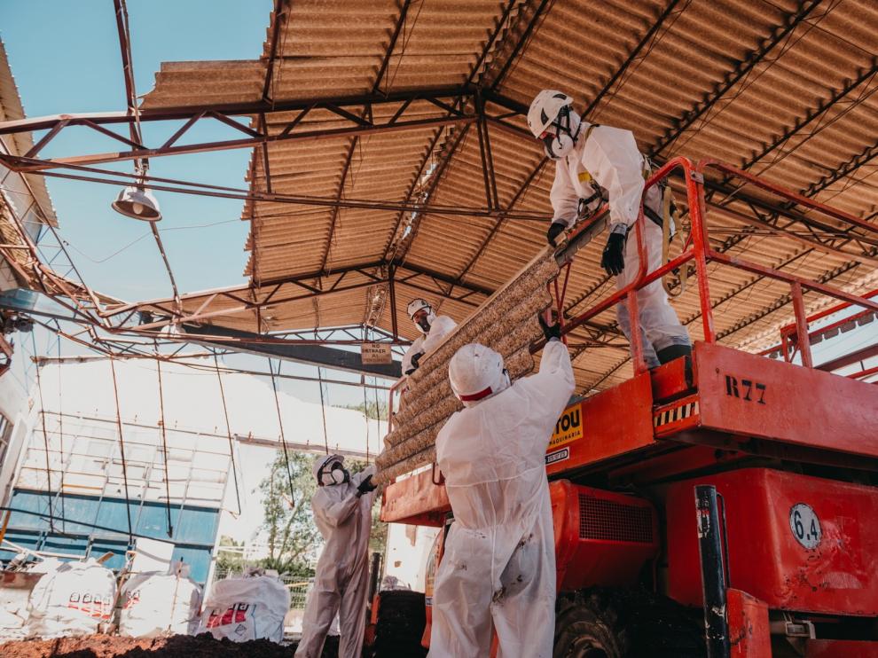 Piden a Sanidad una Ley contra la "pandemia del amianto"