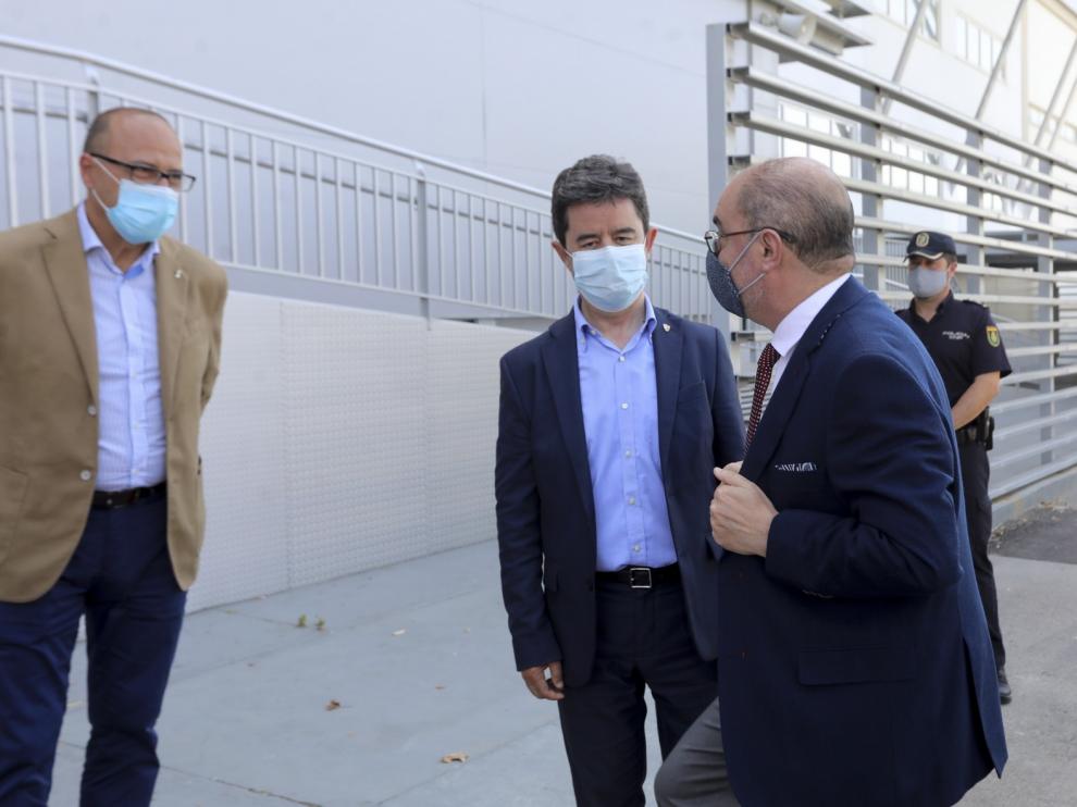Lambán dice que ni su Gobierno, ni el de España contemplan un confinamiento en Aragón