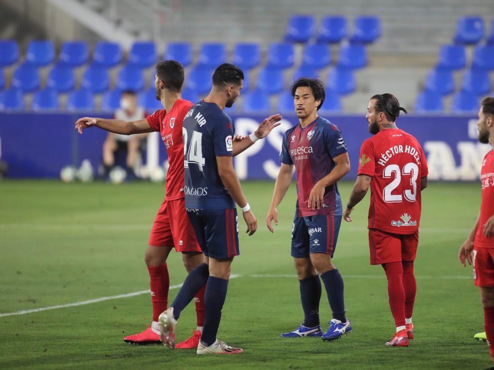 Continúan Míchel y doce jugadores, pueden renovar más y vuelven cedidos