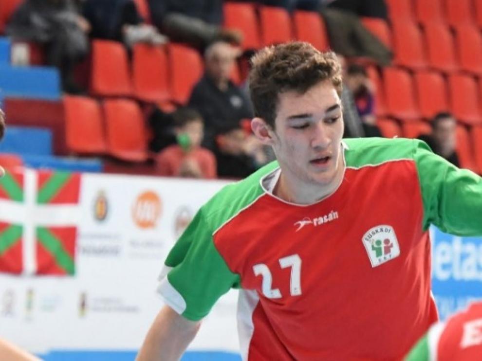BM Huesca incorpora al lateral Paul Alonso, una apuesta de futuro