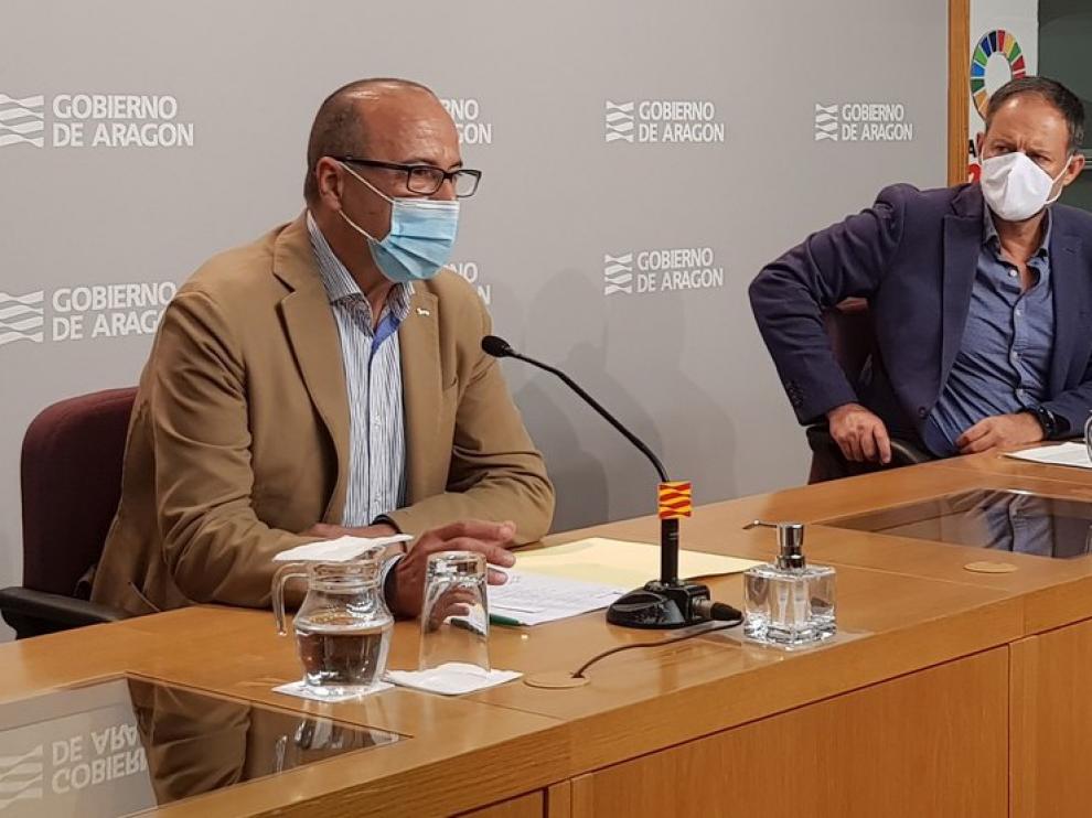 La DGA repartirá 10.000 nuevos portátiles y tabletas a escolares