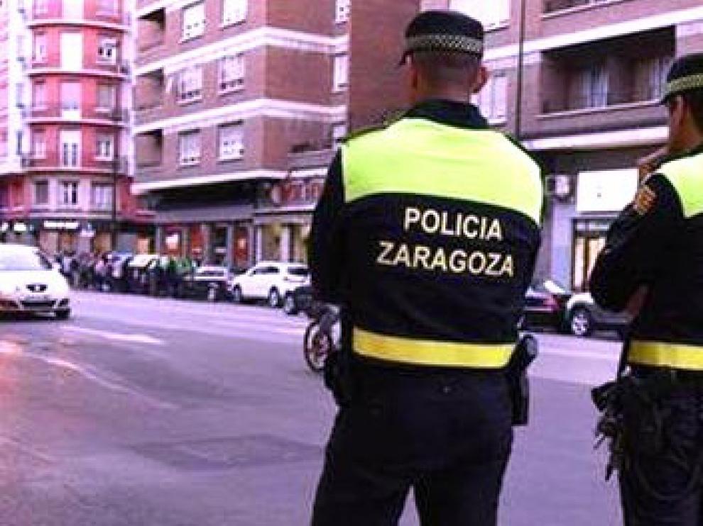 Detenida una madre y su hijo por una agresión mutua en su casa en Zaragoza