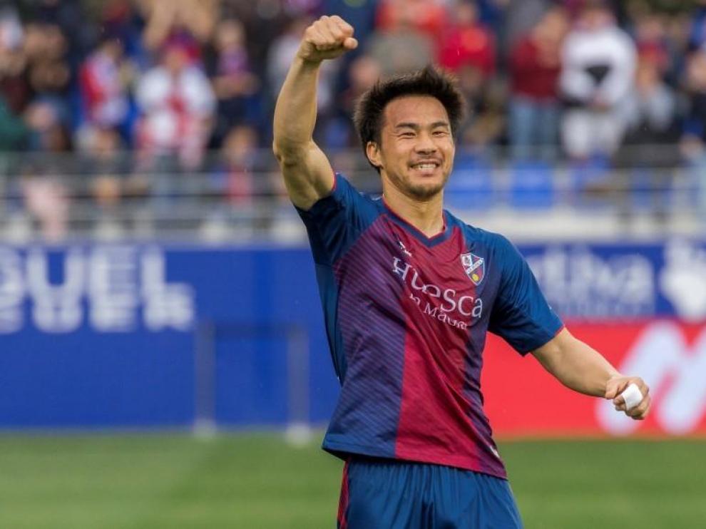 Okazaki sigue en el Huesca hasta junio de 2021