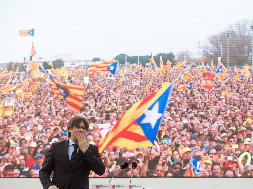 Puigdemont abre desde la distancia el congreso fundacional de JxCat