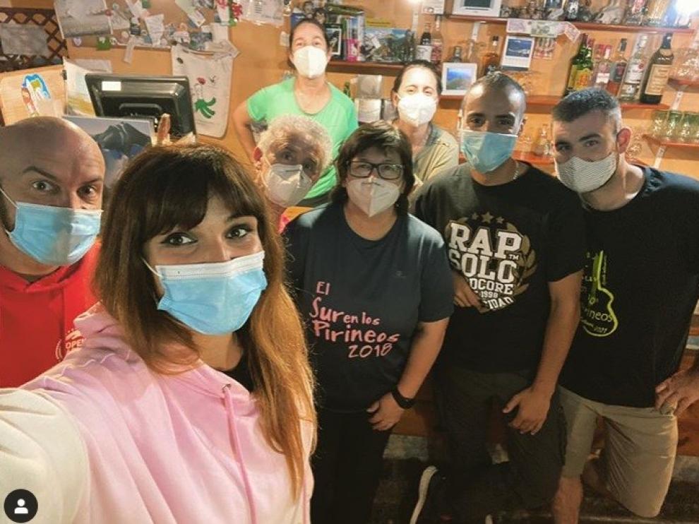 Rozalén concluye unas felices vacaciones en la comarca pirenaica del Sobrarbe