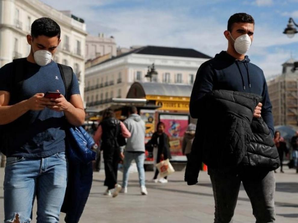 Sanidad dice que los que han tenido coronavirus también tienen que usar mascarilla