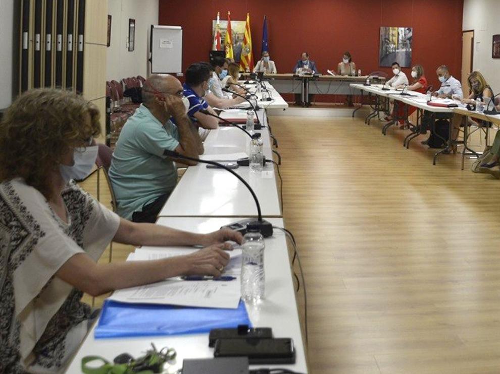 El ayuntamiento de Barbastro reanuda las sesiones presenciales y celebra un pleno en el Centro de Congresos