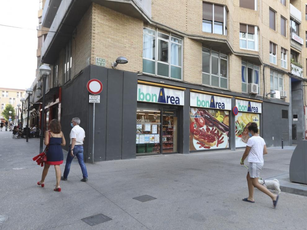 Robo con violencia en la tienda de Bonárea de Manuel Bescós