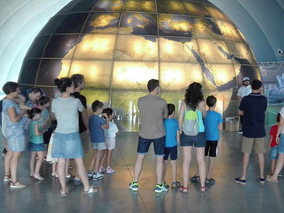 El Planetario de Aragón reabrió este viernes sus puertas al público