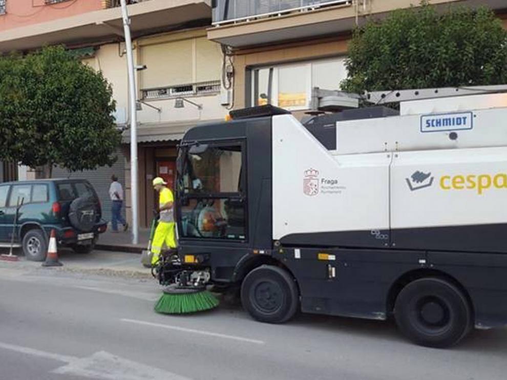 Fraga aprueba un pliego que aumenta los medios para la limpieza viaria