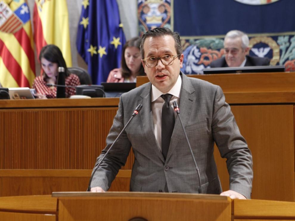 Ciudadanos pide la implicación del Gobierno aragonés ante la crisis de la escuela de pilotos de Huesca