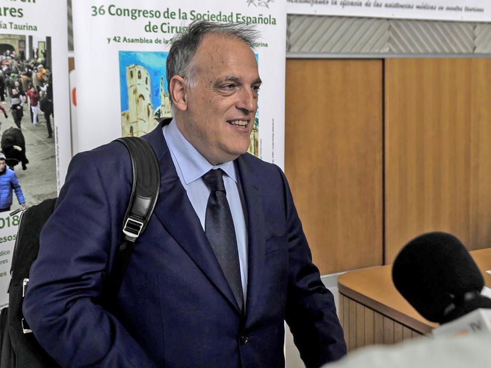 El Gobierno lleva a Tebas ante la Fiscalía por su presunta relación con el Fuenlabrada