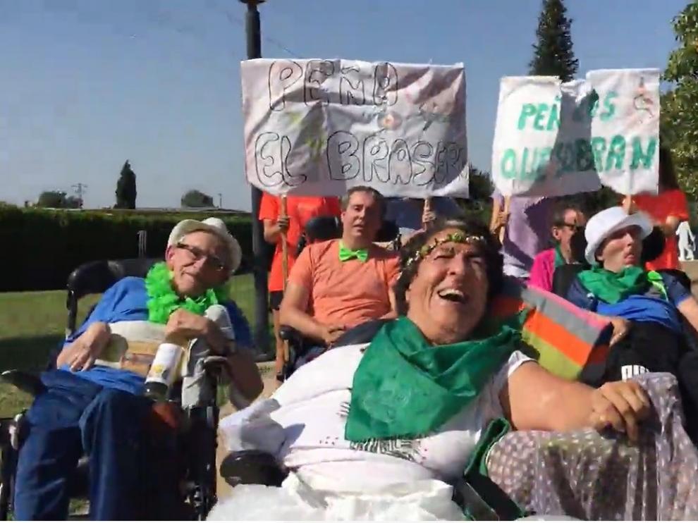 CAPÍTULO 58 º Escenas de la fiesta, el chupinazo