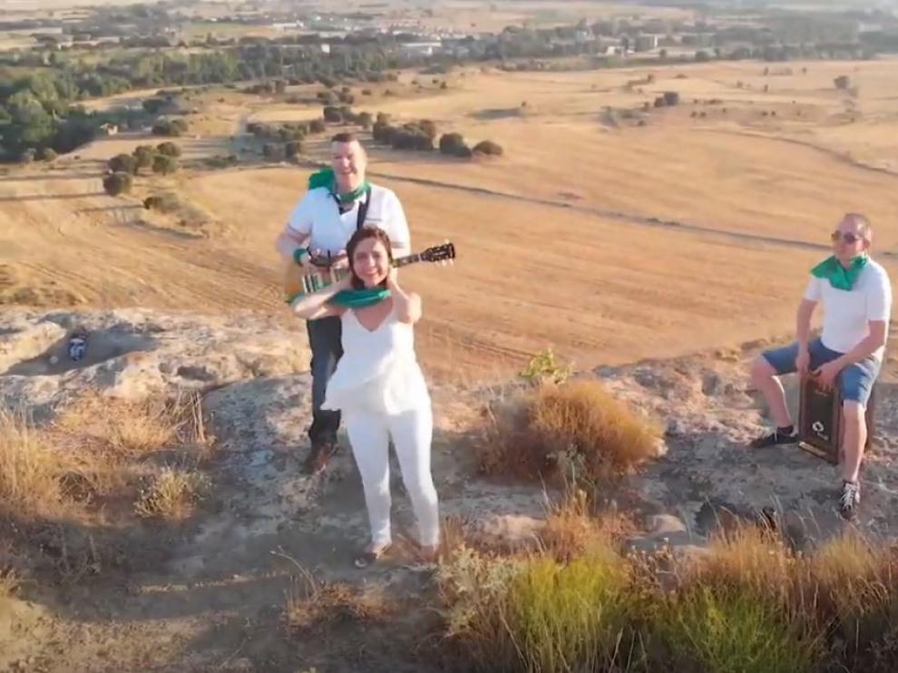"Mi corazón de blanco y verde", una canción festiva