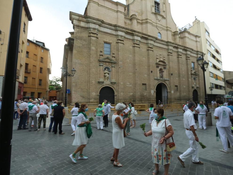 Los oscenses rinden homenaje a San Lorenzo con responsabilidad