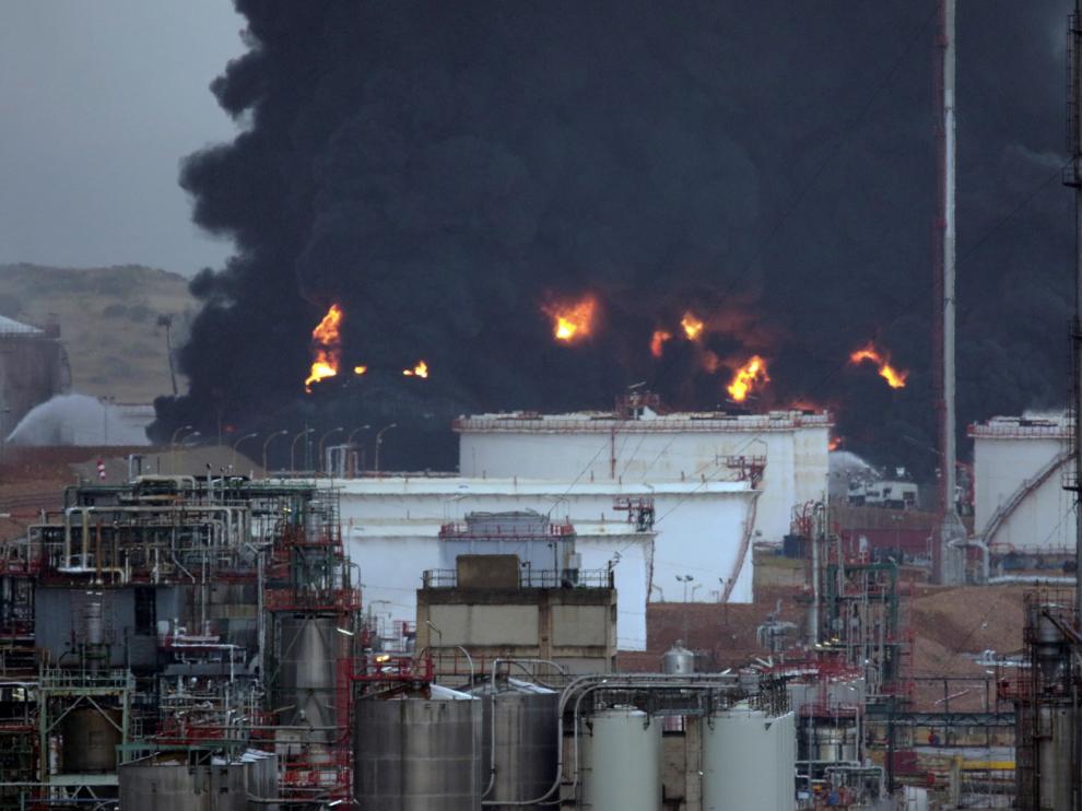 Alarma por un incendio en un complejo industrial de Repsol en Puertollano