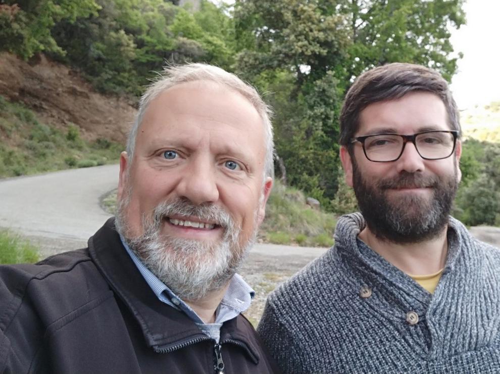 "Autopista" a un pueblo sin luz para ver cine bajo las estrellas: Bienvenidos a Ascaso