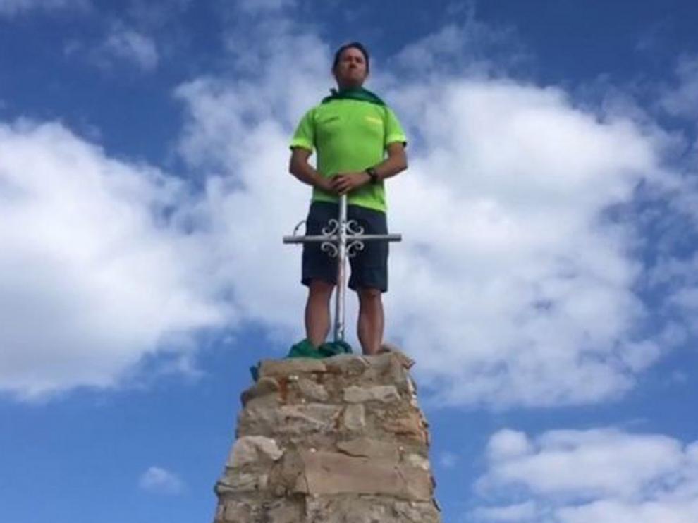 Roberto Ciria le canta a San Lorenzo en la punta de Guara