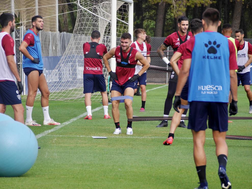 El Huesca gana efectivos en el inicio de pretemporada