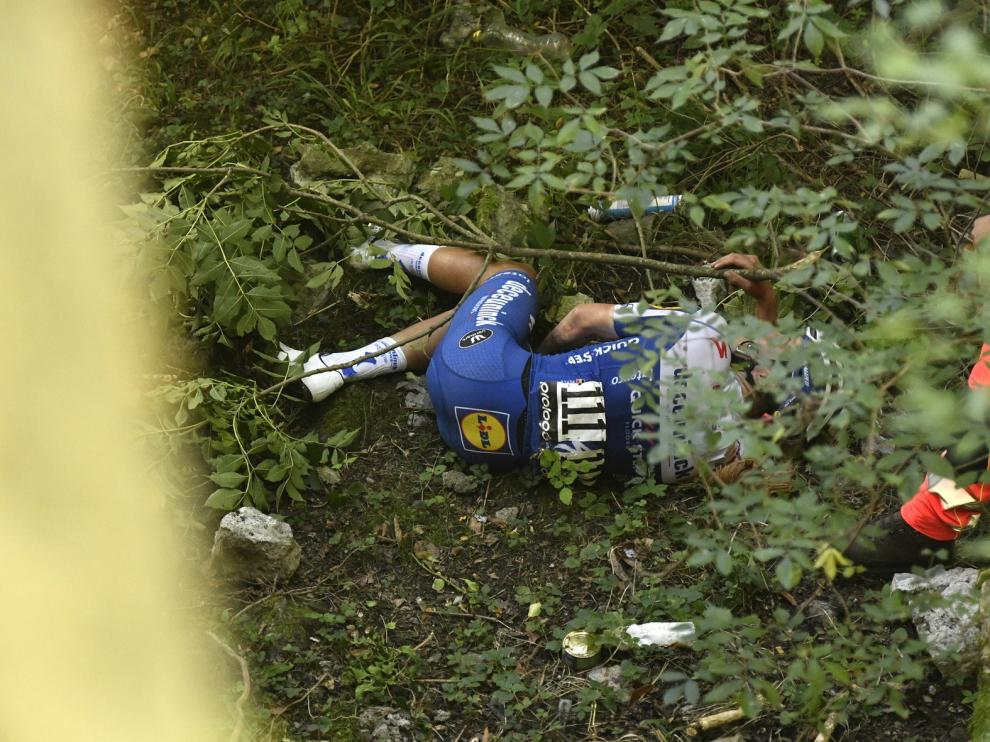 Fuglsang gana y grave caída de Evenepoel