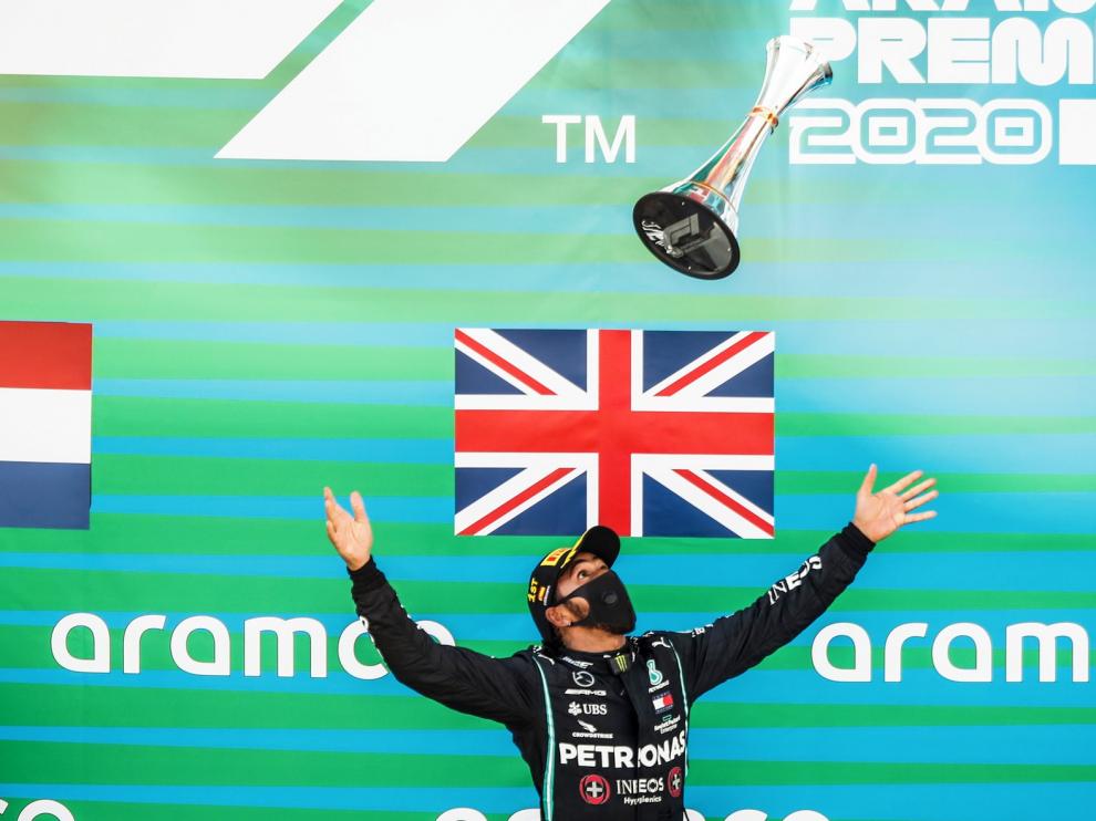 Hamilton sigue camino de otro título mundial