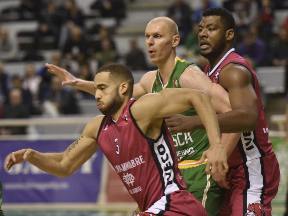 Buenos fichajes y grandes plantillas a la espera de los dos grupos definitivos