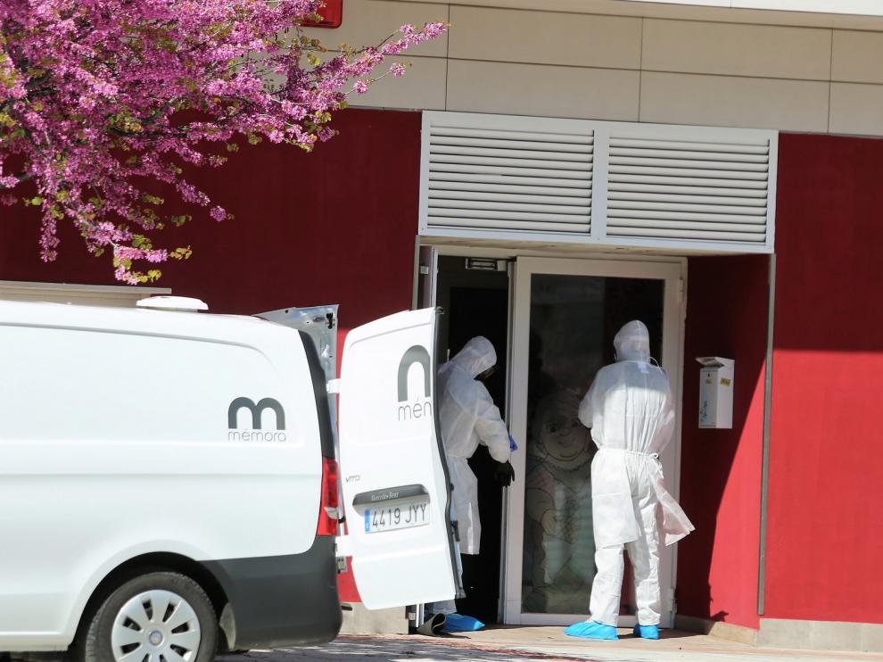 Médicos sin Fronteras denuncia "desamparo" de residencias ante la covid-19