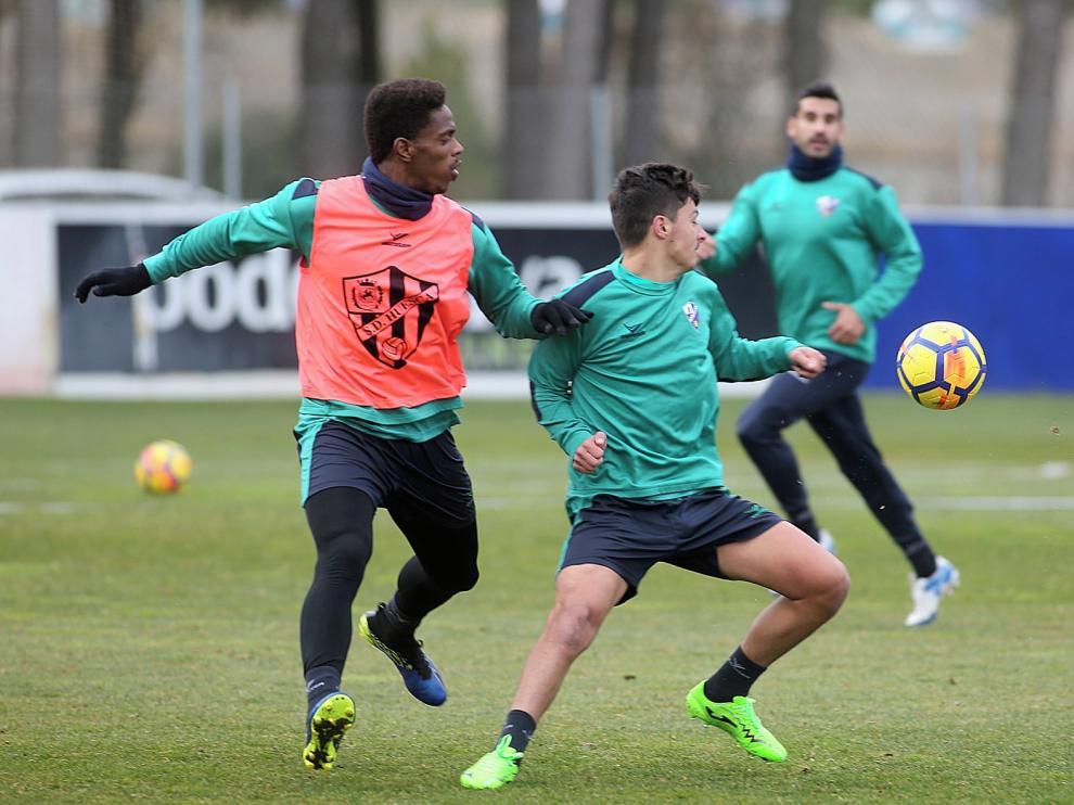 Haris Vuckic, Jair Amador, Bermejo y Chavarría firman por el Real Zaragoza