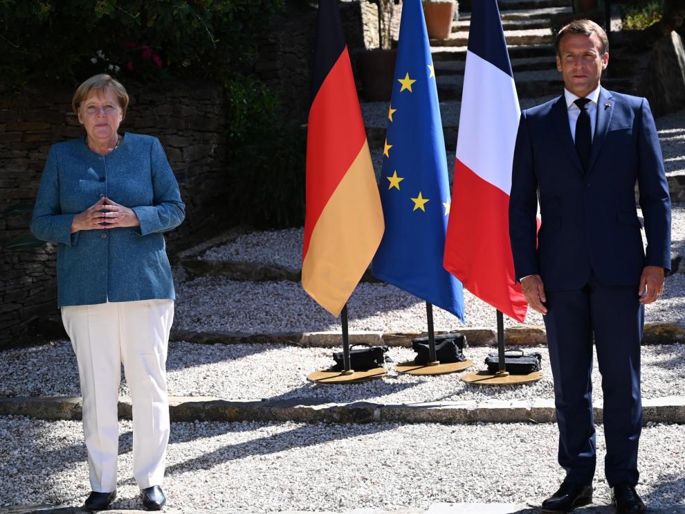 Macron y Merkel piden posturas comunes en la UE ante la pandemia